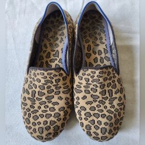 Rothys leopard print round toe kids 4 slip on loafers